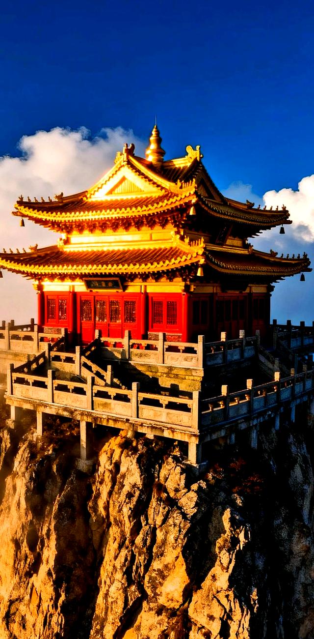 云主机 vs 云服务器：别再傻傻分不清，一文讲透核心差异！